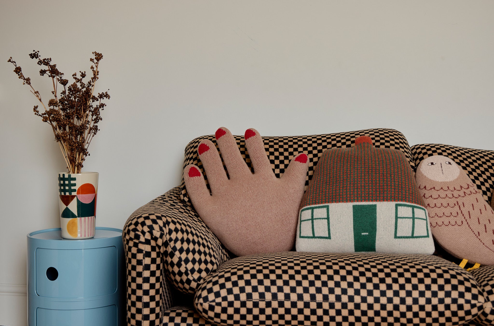 Donna Wilsonクッションカバー Cottage Shaped Cushion - Green – Donna Wilson